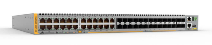 AT-X930-28GSTX - Switch manageable & empilable niveau 3 avancé Gigabit Ethernet 24 ports combo/SFP, 4 emplacements SFP+ 10G